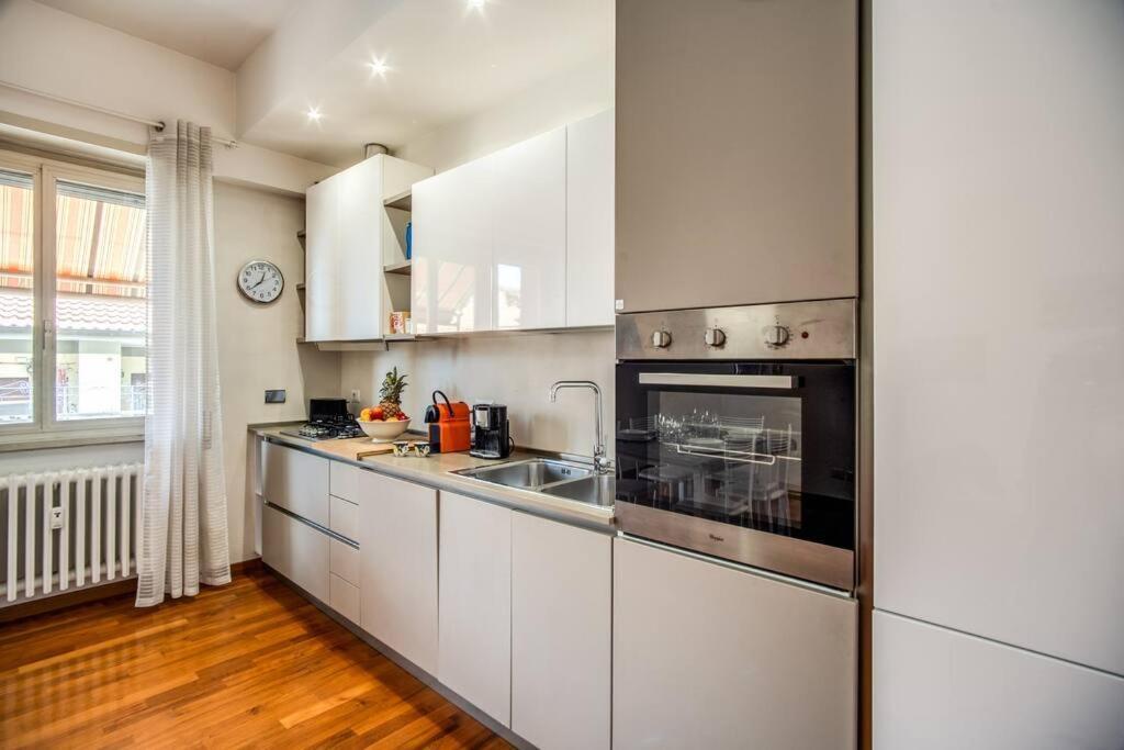 Homely - Spacious In Gianicolo District Apartment