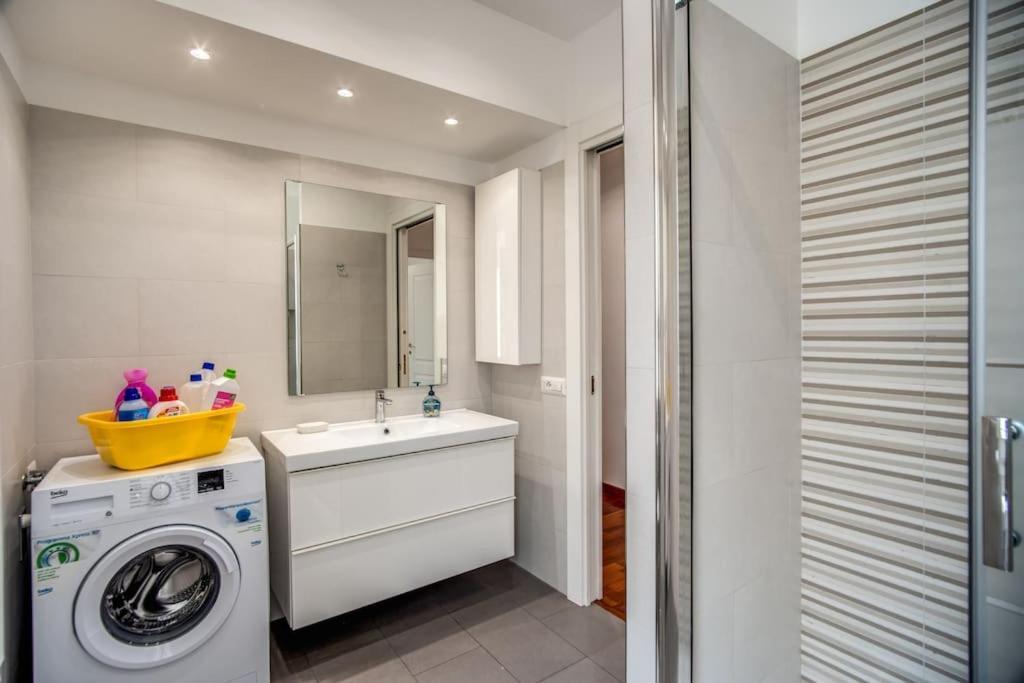 Homely - Spacious In Gianicolo District
