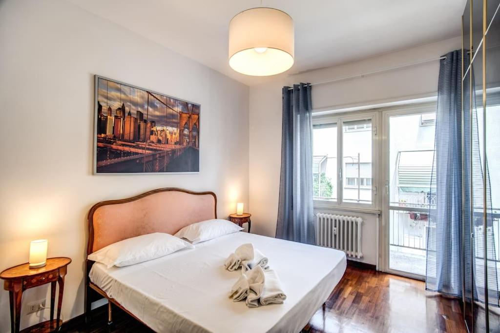 Homely - Spacious In Gianicolo District Apartment